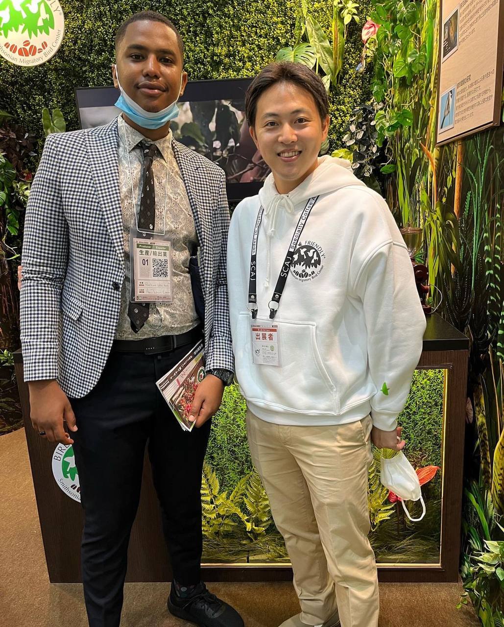 Warden Coffee CEO together with our customer at a coffee expo in Tokyo, Japan